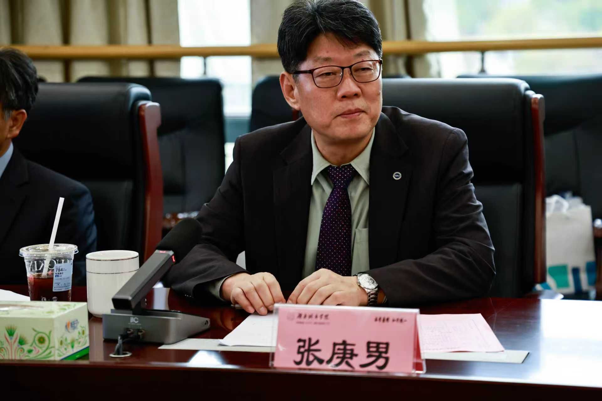 7fd42ce912e0acaae8ad278fc5b86f18